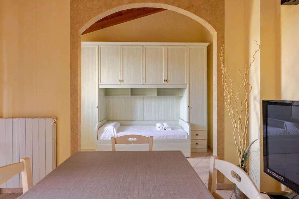 Elegance Apartment Ancient Rovere Sirmione Exterior photo